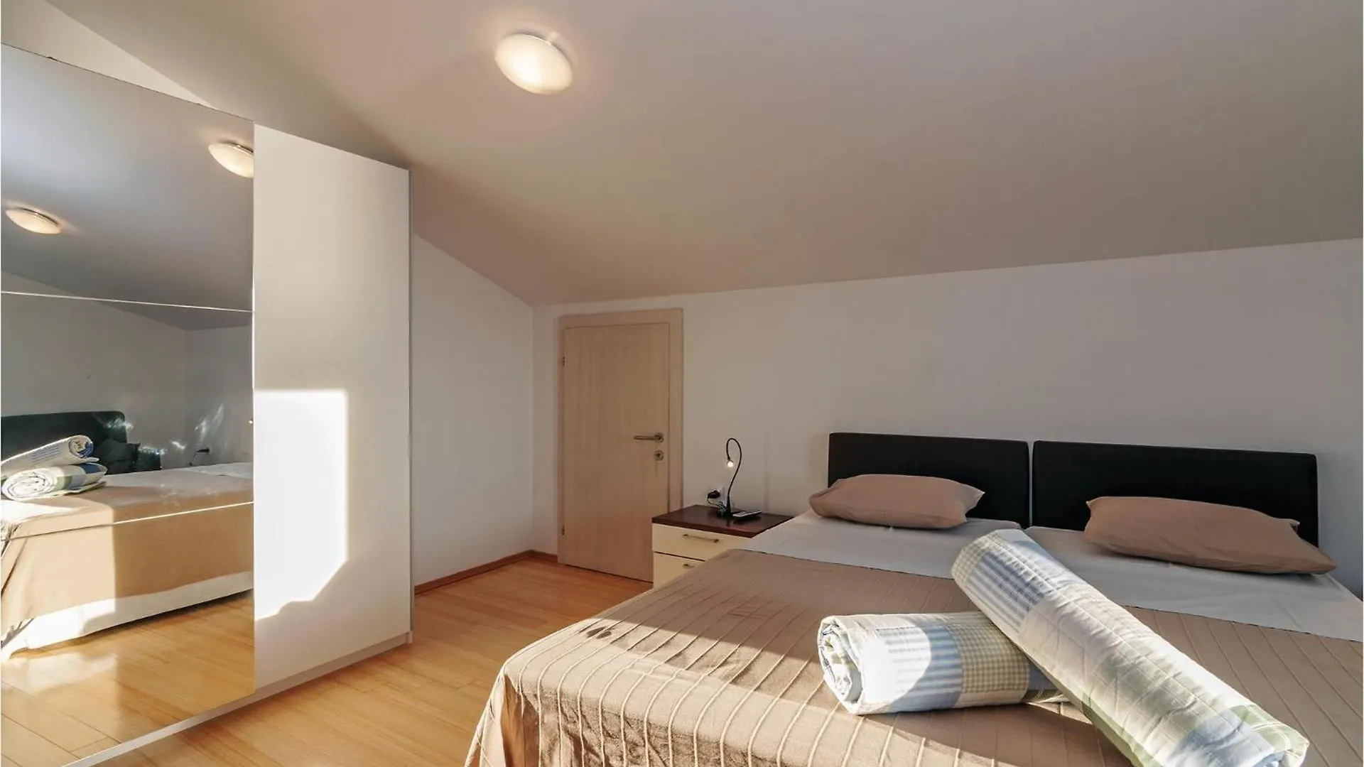 Gorgeous Apartment In Privlaka With Wifi 0*, Privlaka (Zadar)